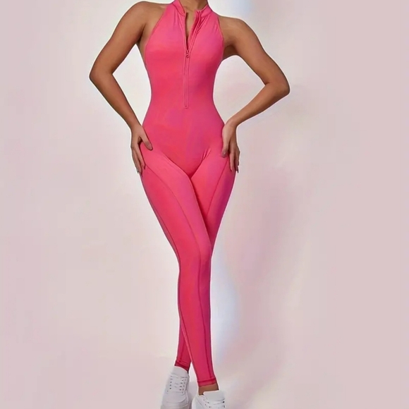 Women's thin jumpsuitPink sleeveless Medium but runs small Open backzipper - Picture 1 of 4